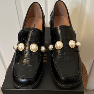 All Black brand Sz 39 Loafer Pumps